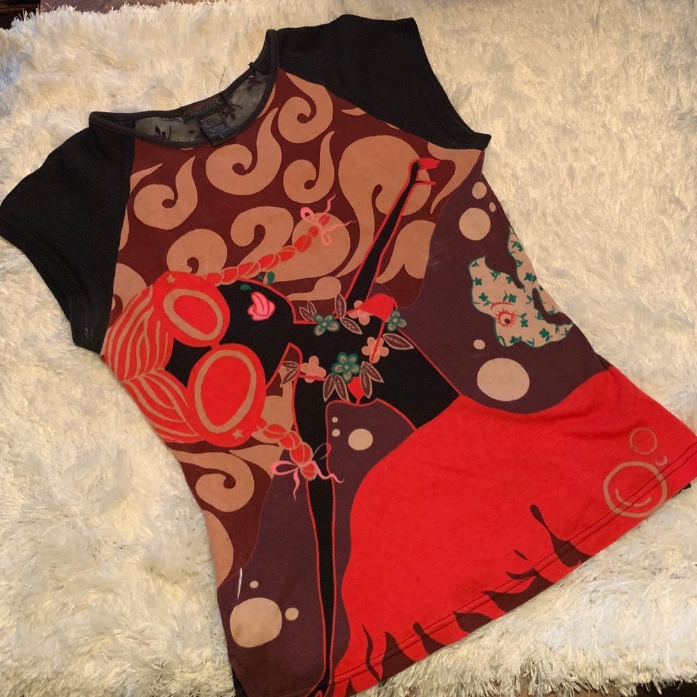 Custo Top transparent on the back, fits more M